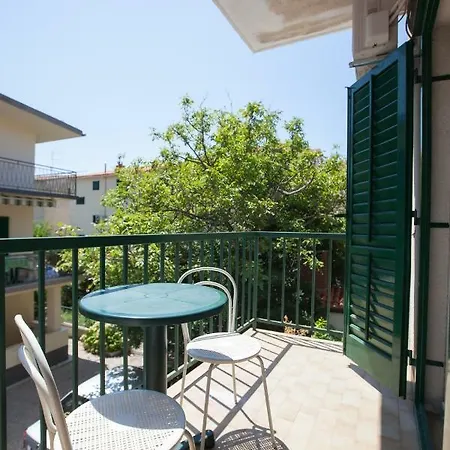 ゲストハウス Sobe Zlata