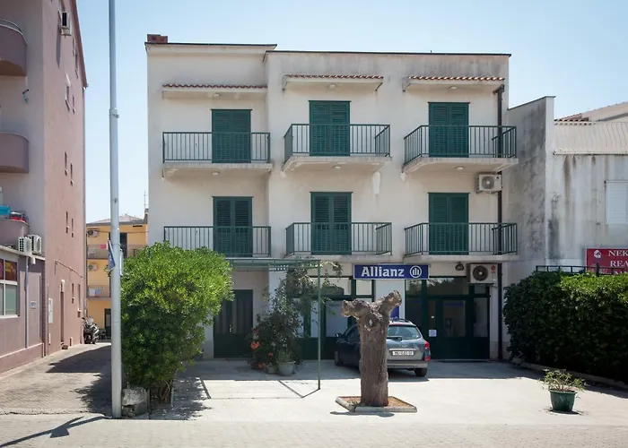 Sobe Zlata Гостьовий будинок