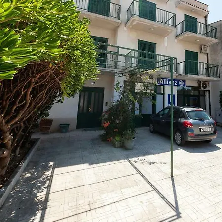 Penzion Sobe Zlata Makarská