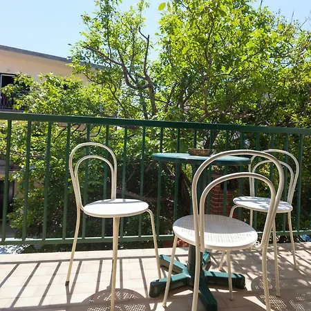 Sobe Zlata 3* Makarská